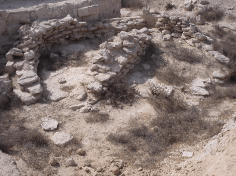 TEL ABRAQ "Tel Abraq is an earlier site, dating from 300 to 100 BC"